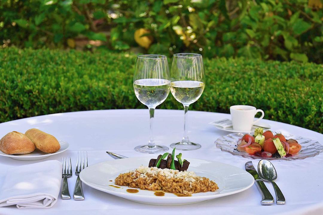 westinvalencia's tweet photo. Convierte tu pausa para almorzar en el momento de desconexión del día ✨
Nuestro #Jardí está listo para recibirte con un #MenuExpress, y las opciones a elegir cambian cada día, para no caer en la rutina 😉
#EatWell #DailyExpressMenu https://t.co/IRxDwB6CMD