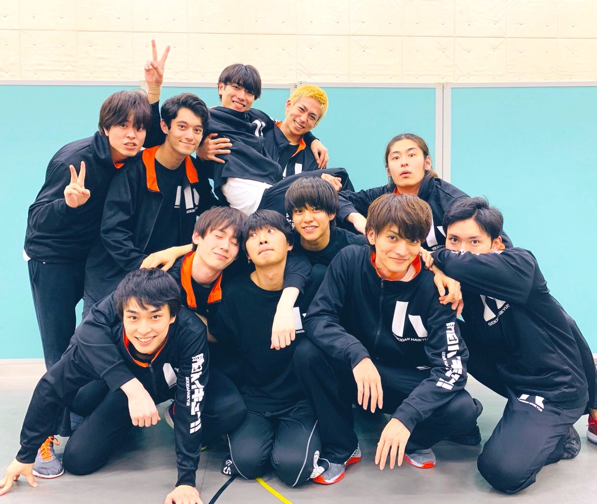 sean_osada's tweet photo. WE ARE KARASUNO✌️
#演劇ハイキュー https://t.co/chlFw3bqlR