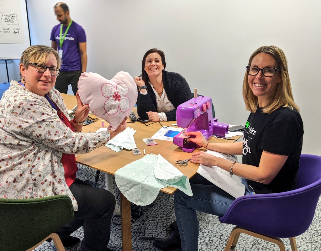 Ge0rgieDean's tweet photo. Getting crafty in Winnersh for Sage Foundation's BIG DAY IN. Morning shift complete ✅😁💝🧵💚 #SageBigDayIn #ExtraHAPPY #LifeAtSage @sabbygill7 @SteveHare @sageuk @sagefoundation @Firstdays_ @ChemogiftbagsUK @CowshedCharity @kwaller01 https://t.co/IawyEG2H3e