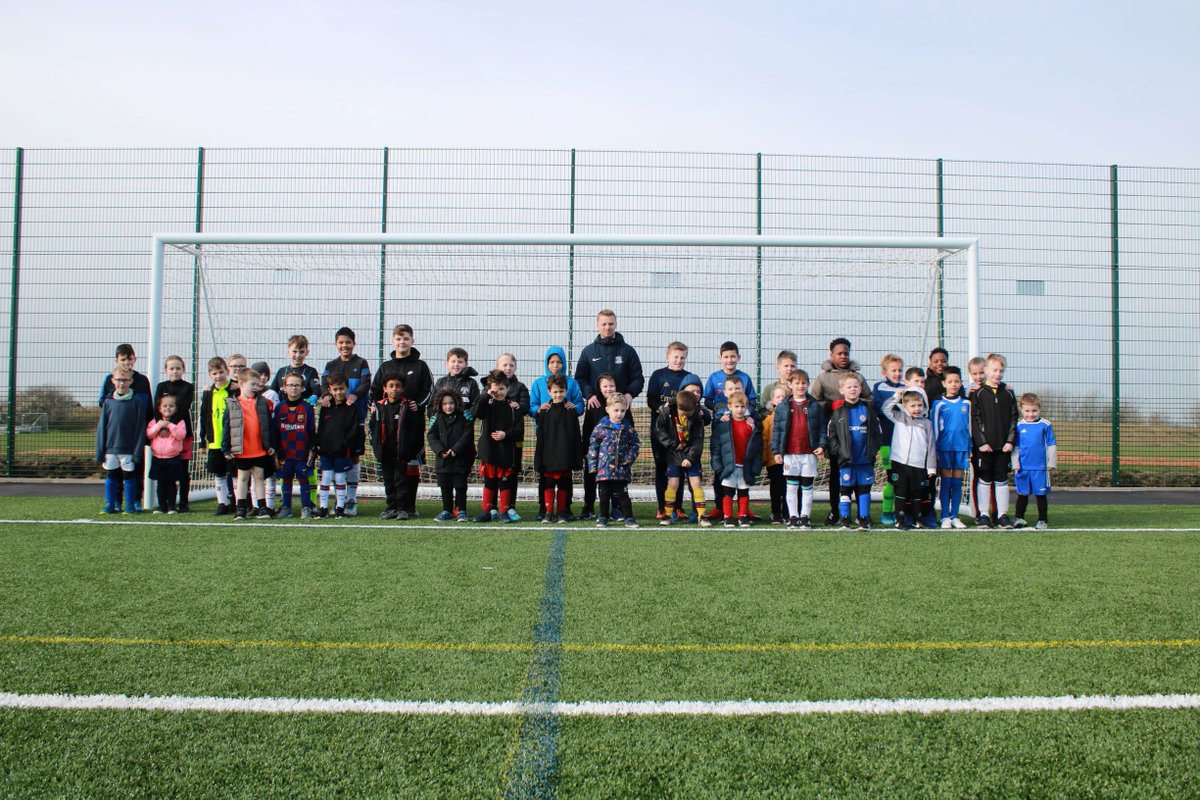 👋 .<a href="/SUFCRootsHall/">Southend United FC</a>'s Jason Demetriou visited children at our #SoccerSchools at <a href="/GaronPark3G/">Garon Park 3G</a>.

🗣 The 32-year-old answered questions on:

🔹 Career highlights
🔹 Best players played against
🔹 Early memories playing football

More ➡️ bit.ly/2vJcqWC

#Blues #MillionMission