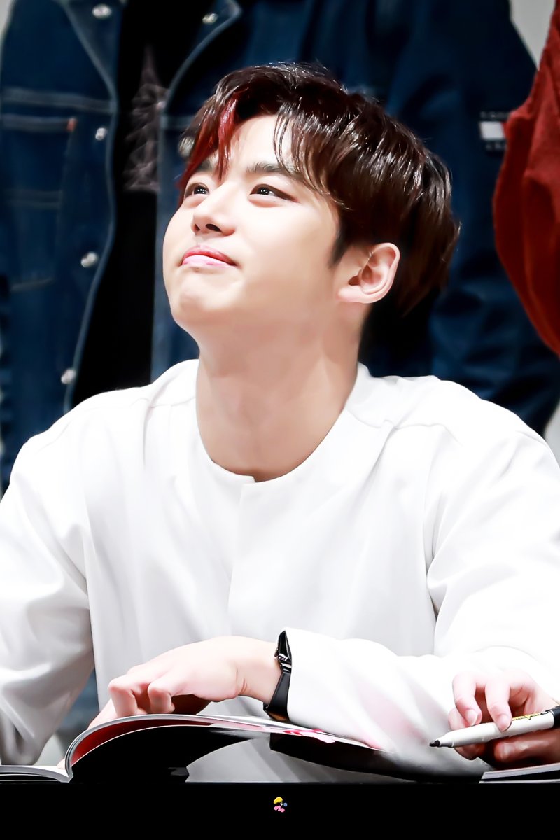 sunshineboy_417's tweet photo. 200215 신나라 팬싸 HQ

#PENTAGON #pentagon #펜타곤                          #HONGSEOK #Hongseok #홍석 #ホンソク https://t.co/L8t9AT0Tce