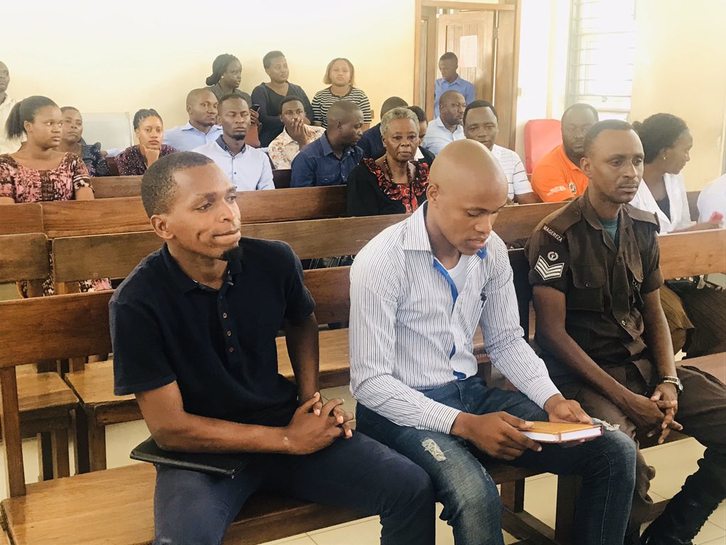 frediejustine's tweet photo. Hivi kweli baada ya ukiukwaji mkubwa wa HAKI za BINADAMU walizokumbana nazo Tito & Theo tangu kukamatwa, kushikiliwa na kushtakiwa kwa miezi sasa, @humanrightstz Mnashindwa kuitisha peaceful protest ili sisi wananchi tuonyeshe kukerwa na kuumizwa na sheria hizi kandamizi? 😢 😢 https://t.co/jV1ktALPAk