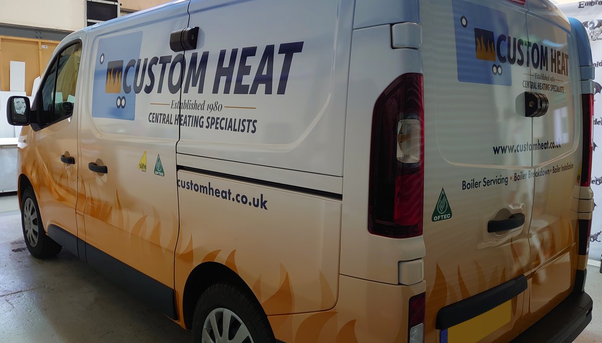 LNGraphicDesign's tweet photo. Van 4 of @CustomHeat's ever growing #vanfleet in for a complete #fullcolour #customwrap, printed &amp; fitted by L &amp; N Graphic Designs

📞 01788 833020
📧 l_ngraphicdesigns@hotmail.co.uk

@HexisUKLtd #hexis #wrap #wrapping #vehiclewraps #vanwraps #printedwrap #rugby #coventry https://t.co/QsARmCOskp