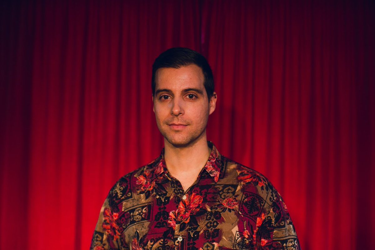 Hola Pelusas !! ❤️

Él es Daniel Navarro, nuestro guitarrista y motor clave en la creación de La Pelusa de tu Ombligo. 
Su gran conocimiento del instrumento, su experiencia de muchos años y las infinitas ganas hacen un combo perfecto y necesario para todos.

@DanDependel