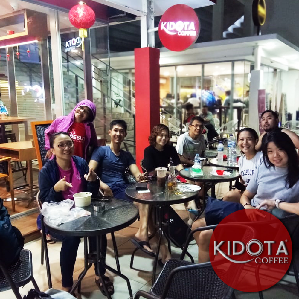 Kidota_Coffee's tweet photo. Night at KIDOTA COFFEE <3 , dengan banyak keajaiban rasa

.

.

.

.

.

#NgopiAjaDulu 

https://t.co/GzMoHQol6h

#KIDOTACoffee #KopiIndonesia #Kopi #Coffee #coffeetoolkit #ManualBrew #cafe #newarrival  #singleorigin #barista  #IndonesianCoffee  #Coffeeshop https://t.co/cvlj7Jn6Hx