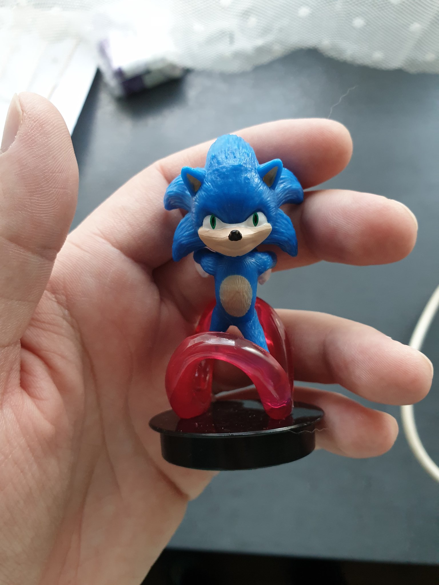 Vedran Marjanovic Wekster on Twitter: "My kid got this in the cinema. This  is based on that shitty first Sonic design, right? I wonder when did they  started making merch... #SonictheHedgehog #sonicthehedgehogmovie #
