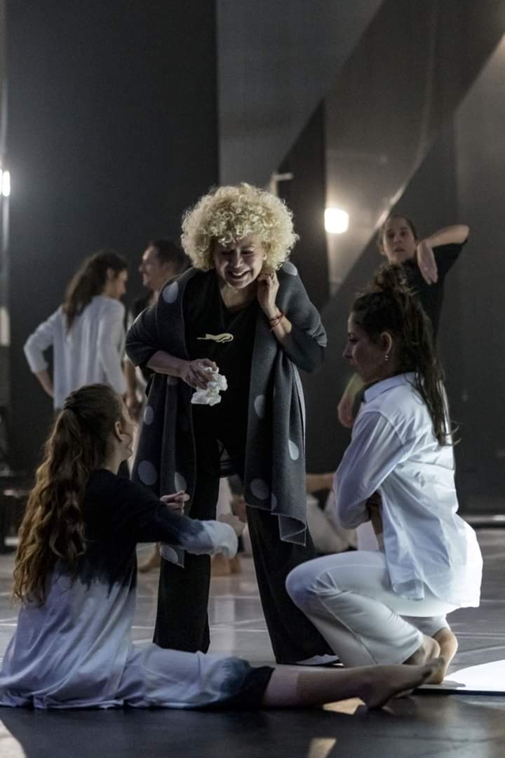 «ÂTMAN, EL COMIAT es un espectáculo sincero, emotivo, con el corazón». Rosángeles Valls, creadora y directora artística del espectáculo. 

📢 ÚLTIMA FUNCIÓN 22 de febrero en la Sala Roja de los <a href="/TeatrosCanal/">Teatros del Canal ▪️ Comunidad de Madrid</a> 

🎟 Consigue tus entradas: bit.ly/2GJ5jQ7