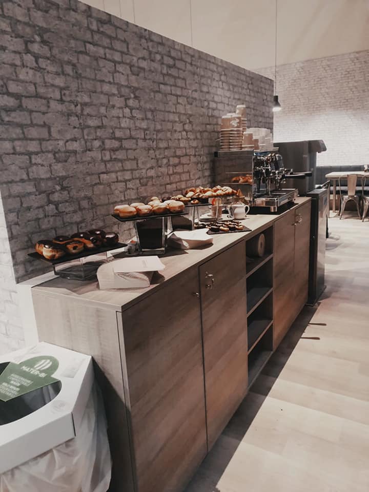 BackstageSRL's tweet photo. We are ready, we are Backstage! 💪🏼
#backstagecatering🍴
#food #beverage 🥂🍾🍹🧁🥮🍲
#EUROSHOP2020 🛒
#cateringservice @EuroShop https://t.co/uEAjgcduyv