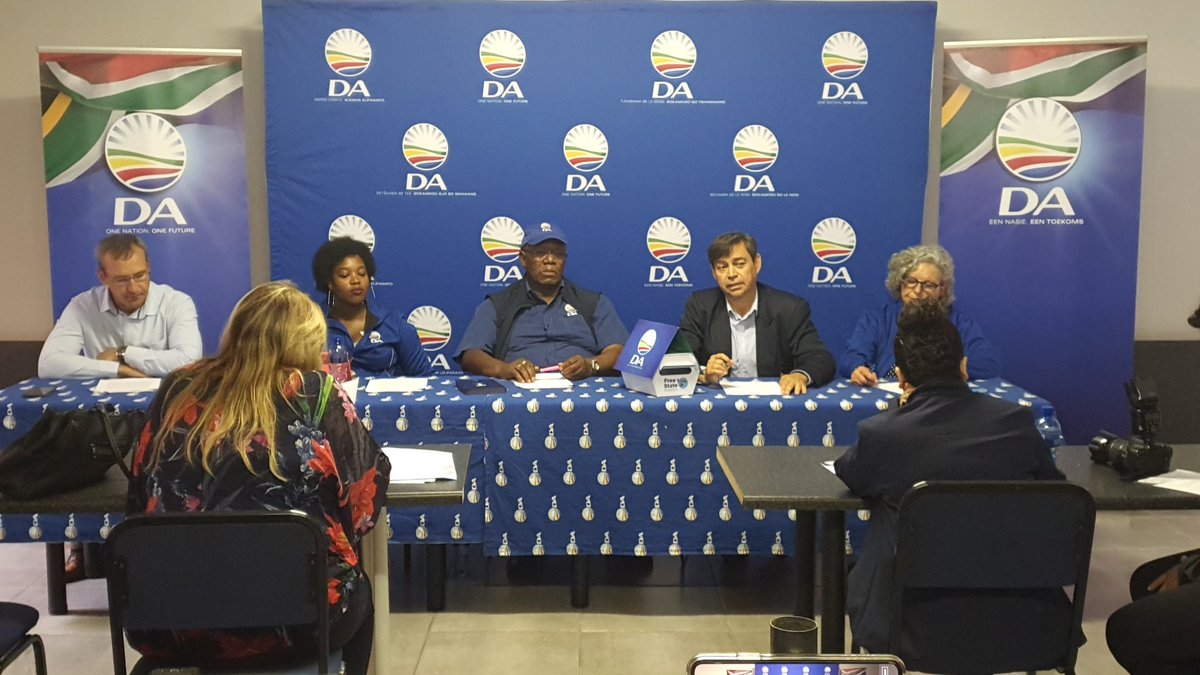 DAFSNews's tweet photo. DA Free State State Legislature launches "Post Box to the Legislature (Provincial Parliament) Campaign".

#FreeStateFirst #OneSAforAll https://t.co/5sVotQhXQK