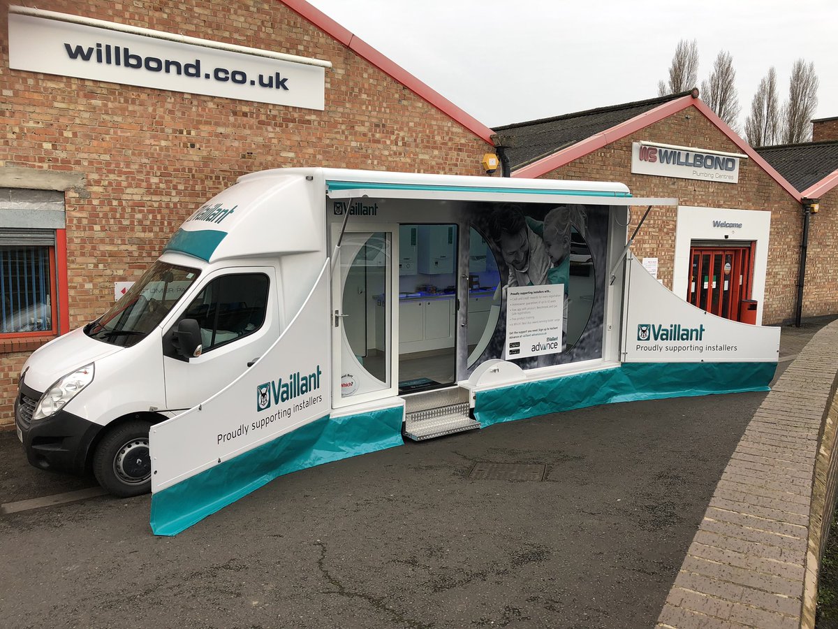 MarkMLJ's tweet photo. The brand new Vaillant Show Bus is @WillbondRPC Radford Nttm today (Wednesday). If your in the area call in to get all the latest news from #VaillantUK. Join me at NG7 3FT &amp; find out how #TeamVaillant is #ProudlySupportingInstallers #BeyondTheBox in 2020 💚🐰👌🏼 https://t.co/63tUHIDWaL