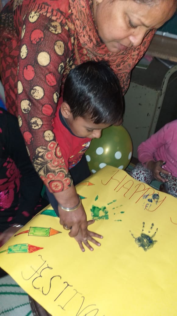 sbp_northdelhi's tweet photo. ECCE Day celebrated with children in AWC at Bagh Kare Khan Project of North Delhi #SahiPoshanDeshRoshan @DelhiPoshan @POSHAN_Official @tini_tatatrusts @RNTata2000 #ECCEday #NorthDelhi https://t.co/CpyR82R0kS