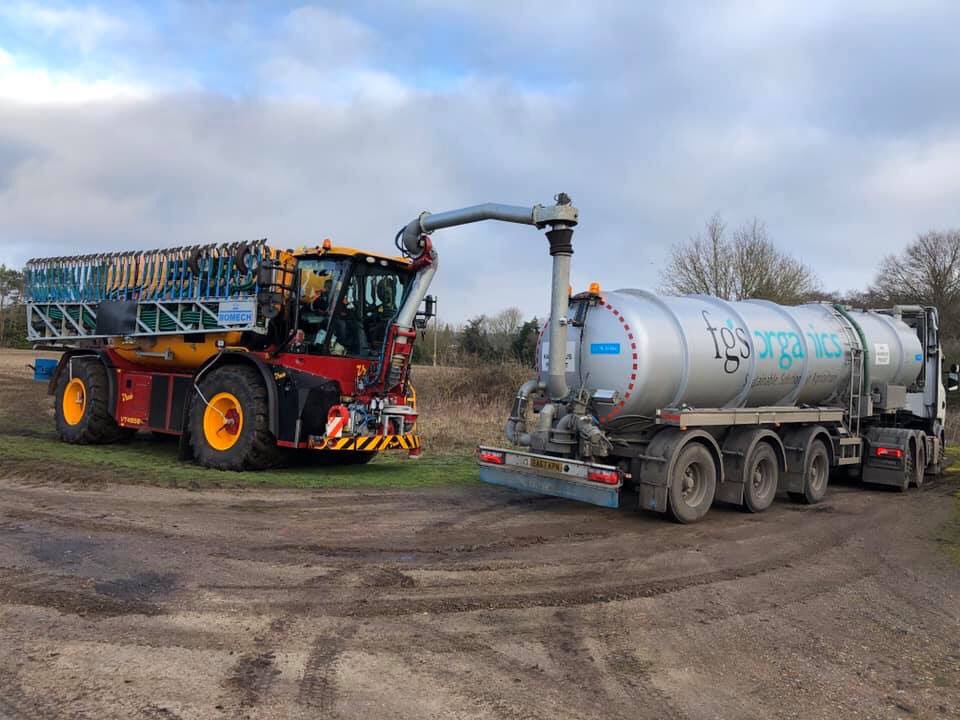 FGSOrganics's tweet photo. Join our team! Class 1 HGV drivers based from Ashford, Kent. Night out all week earning potential in the region of £750- £950/wk. The successful candidate must hold a current HGV Class 1 driving licence and CPC 
Contact: alister.bruford@fgsorganics.co.uk
*Strictly no agencies* https://t.co/T4SD7H8sVI