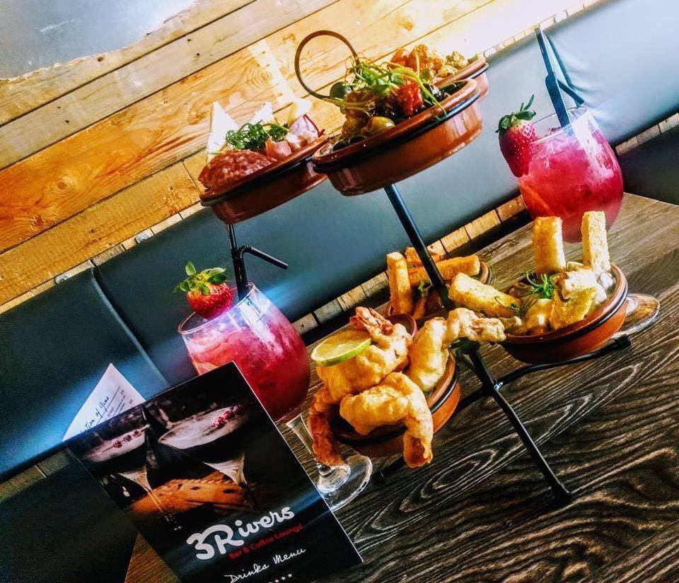 3riversingleby's tweet photo. Catch up with friends over tapas tomorrow! Message us to get booked in 😋 24 hours notice is required for booking.  View the menu: https://t.co/S10iVtc9do https://t.co/pWWxgIVOFY