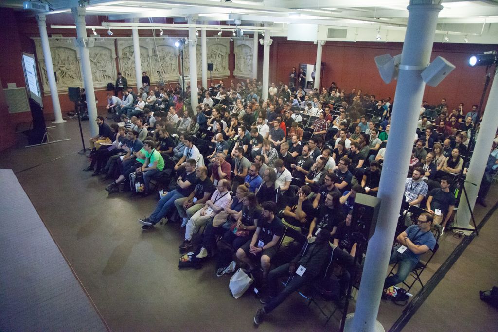 Votre entreprise cherche des développeurs passionnés par le web ? Il nous reste des packs de sponsoring disponibles, avec différentes tailles de stands, votre logo sur nos différents supports, et même un passage sur scène pour les plus fortunés ! + d'infos bestofweb.paris/static/BestofW…