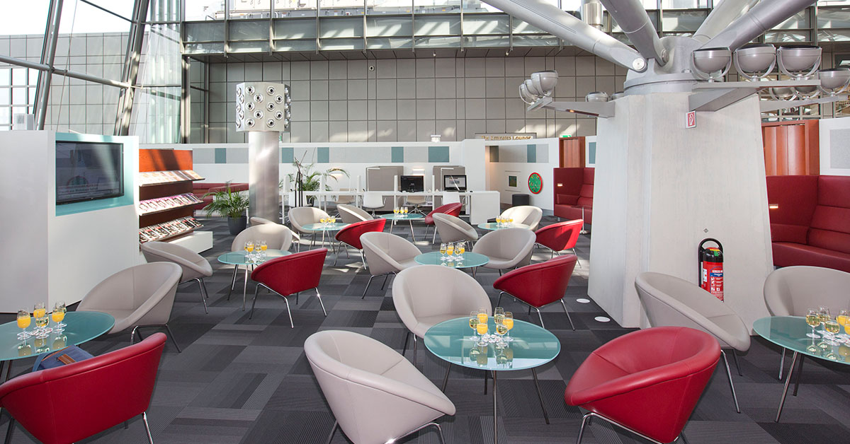LoungeMeApp's tweet photo. A real luxury experience, Airport Lounge at Hamburg International Airport offers delicious beverages and snacks, wifi, shower and many more. Download #LoungeMe to see the detailed features. ⭐️ 💆🏻  ☕️  🍽  ✈️ 
#loungeme #airport  #airportlounge  #flight #flights #travel https://t.co/cgzrgYqcrc