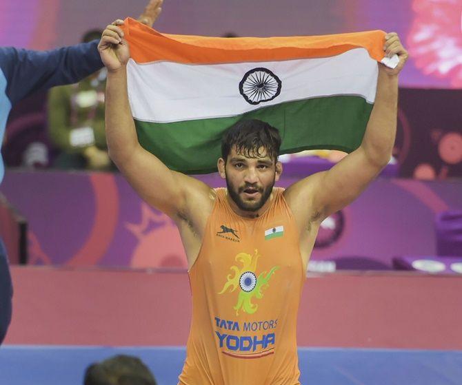 My heartiest congratulations to Haryana's wrestler #SunilKumar for creating history by winning India's first Greco-Roman gold medal in #AsianWrestlingChampionships in 27 years.
Proud Indian! 🇮🇳 #MakingIndiaProud #SportUnitesUs