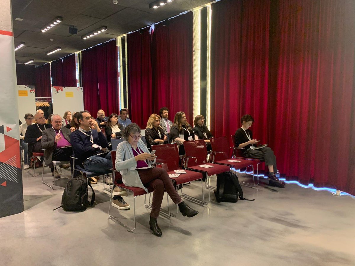 Roberto La Rosa racconta la sua esperienza professionale spesa nell’ambito della relazione cliente #19febbraio #customerjourney #experiencehall