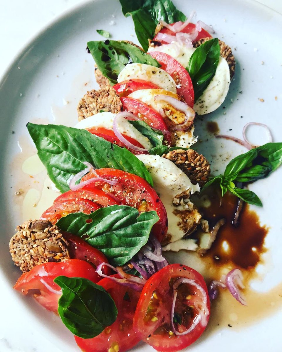 Lunch: Caprese salad with seed crackers. I know it’s cold in Melbourne today, but the tomatoes are good at the moment! #tomatoes