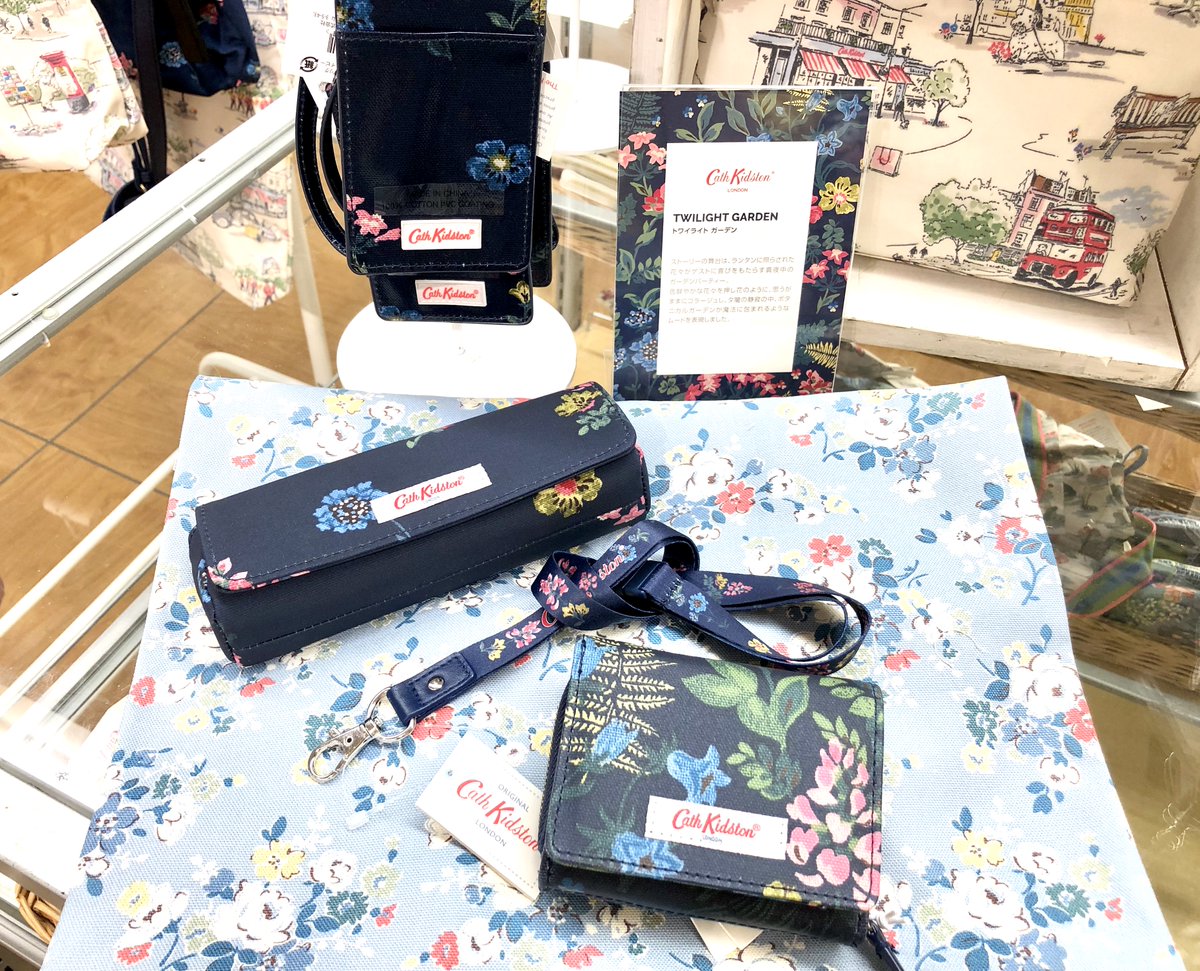 吉祥寺ロフト Sur Twitter キャスキッドソンお取り扱いしています イギリスの人気ブランド キャスキッドソン 2階 バラエティ雑貨売場にございます お財布 眼鏡ケースにトートバッグなど ちょっとしたギフトにおすすめのアイテムをご用意してます 2階