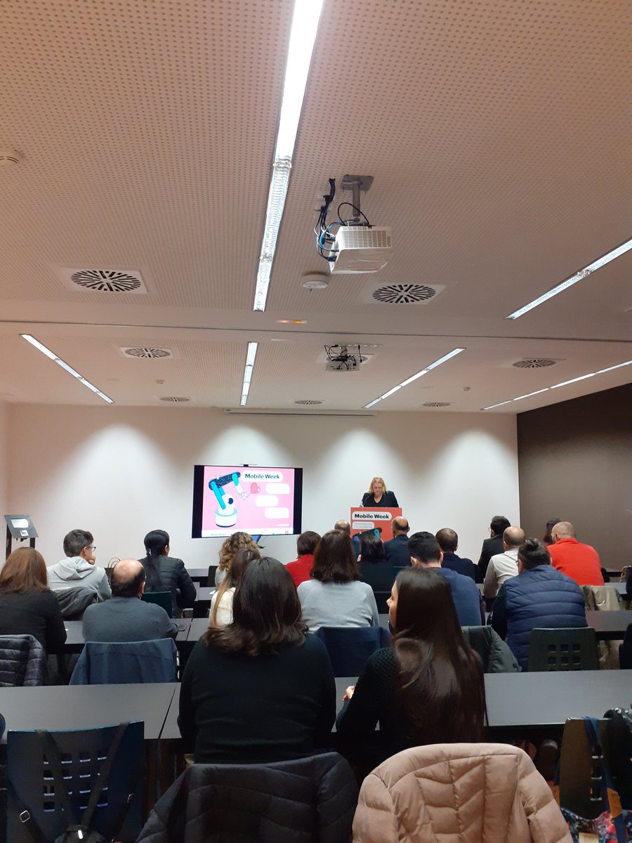 firaReusEvents's tweet photo. Inaugura la jornada Mobile Week la regidora de promoció de ciutat @montsecaelles 

@ReusPromocio #mWeekReus #mWeek #mWeekCat20 https://t.co/JAJ3jcHdMg