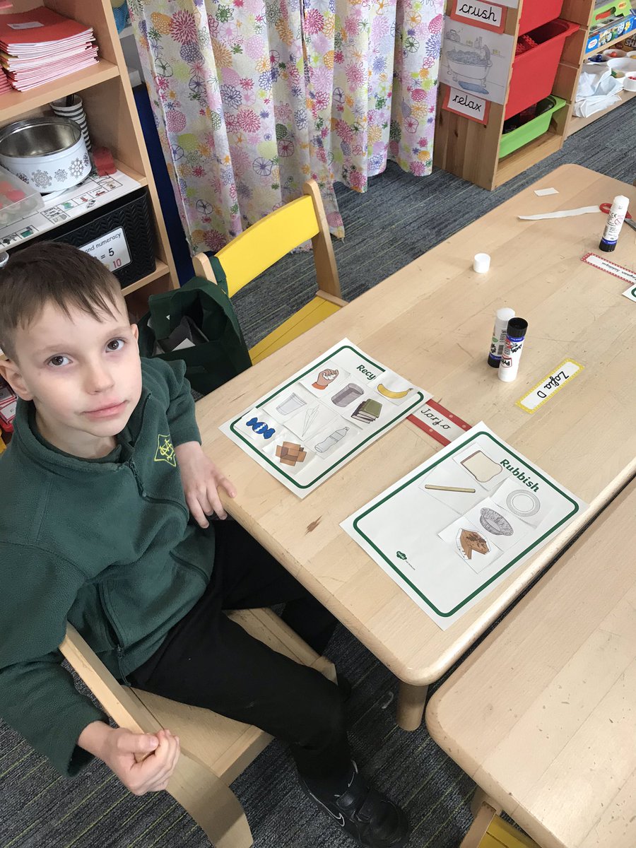 st_marys_leith's tweet photo. P2/1 started a new topic today - RECYCLING. The class discussed about the need for recycling and why it is so important. They then worked in pairs to organise what could be recycled and what couldn’t. #savetheplanet #alwaysrecycle #stmarysleith https://t.co/gyK13DpE4a