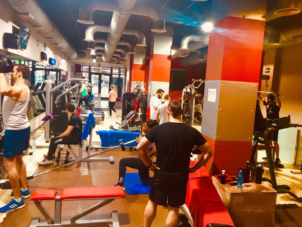 vitalform1's tweet photo. Las mañanas del miércoles, estamos a 🔥🔥#gymlover#fitness#gymnastics#motivation https://t.co/XEMNEdyQ3o