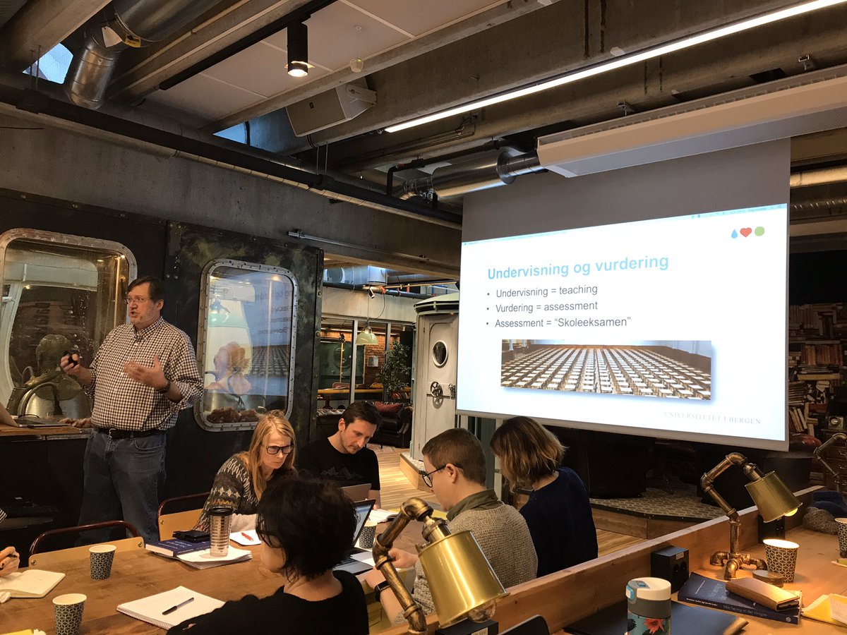 rothkopfAK's tweet photo. Interesting presentation by @grayrobe from @UiB today at the @UniStavanger pedagogy skill development course #UniPed on the concept of #constructive #alignment: how to open up the #curriculum from traditional linear #assessment &amp; focus on realizing #intended #learning #outcomes. https://t.co/pAnMlaLWyt