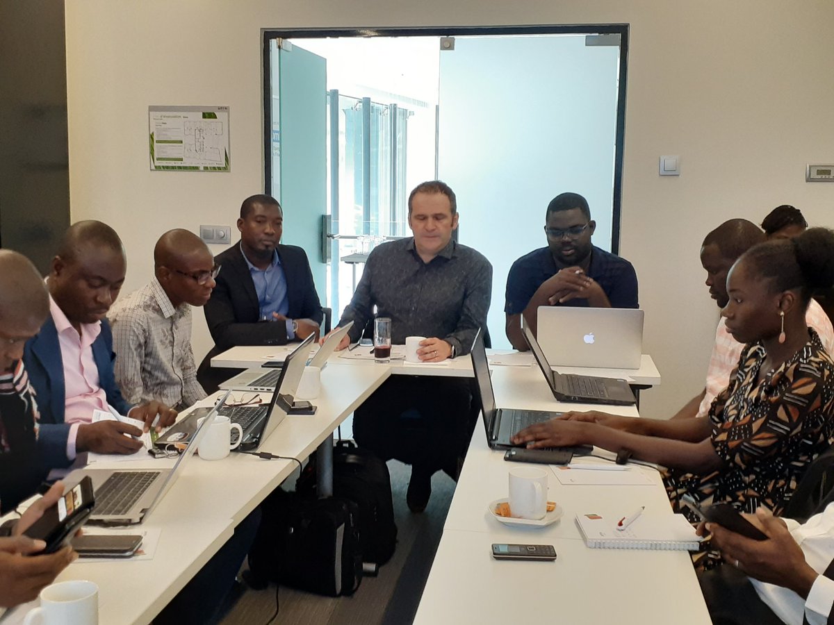 idrissadiatta's tweet photo. Sessions de formation sur le MRV a Abidjan avec lappui du @environmentca @FranckPortalupi @UNEP @RichardMunang @KouadioNgo #kebetu #settal #ucg @PngdSn https://t.co/WDlQQzohxZ