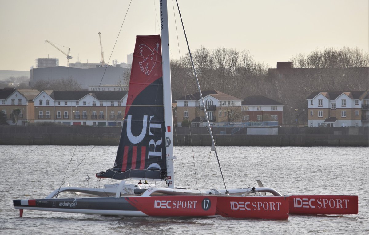 AJBC_1's tweet photo. .@FrancisJoyon & #IDECSport heading up the #Thames for official welcome in #London after completing record breaking #sailpowered #tearoute trip from #HongKong to London (Dartford) in 31 days, 23 hours, 36 minutes and 46 seconds @ChrisLivett EQUITY acting as photo chase #dlr_blog https://t.co/r0sfkXCKxu