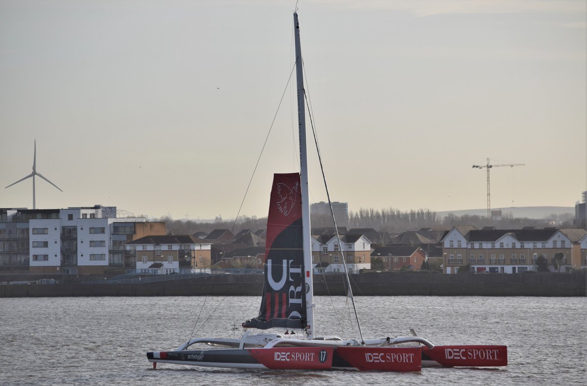 AJBC_1's tweet photo. .@FrancisJoyon & #IDECSport heading up the #Thames for official welcome in #London after completing record breaking #sailpowered #tearoute trip from #HongKong to London (Dartford) in 31 days, 23 hours, 36 minutes and 46 seconds @ChrisLivett EQUITY acting as photo chase #dlr_blog https://t.co/r0sfkXCKxu