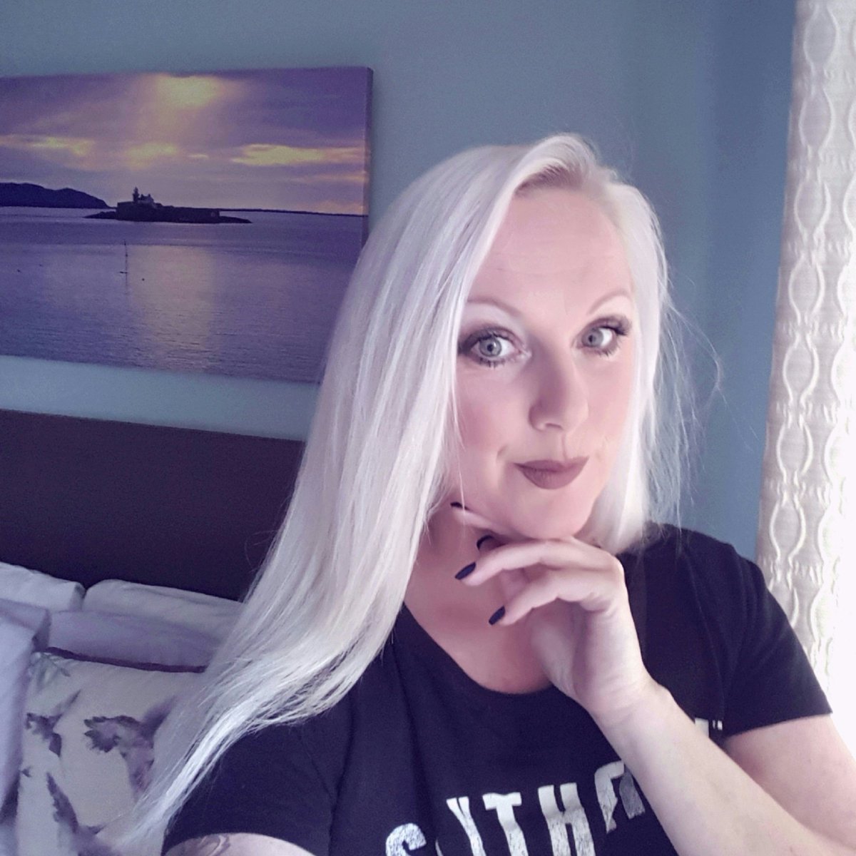 LAurielicious2's tweet photo. #NewProfilePic https://t.co/0Q0xDrNlUg