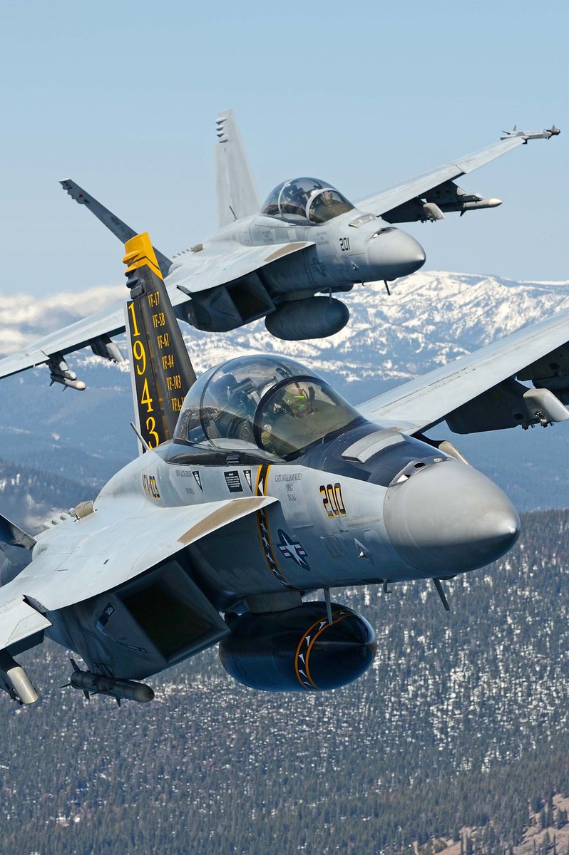 Super Hornet is in Finland for #HXChallenge and @Boeing says its ideal for remote operation requirements. ‘It has low, documented lifecycle costs and is able to leverage up to 60% of existing infrastructure and support equipment currently in place for the F/A-18 Hornets.’