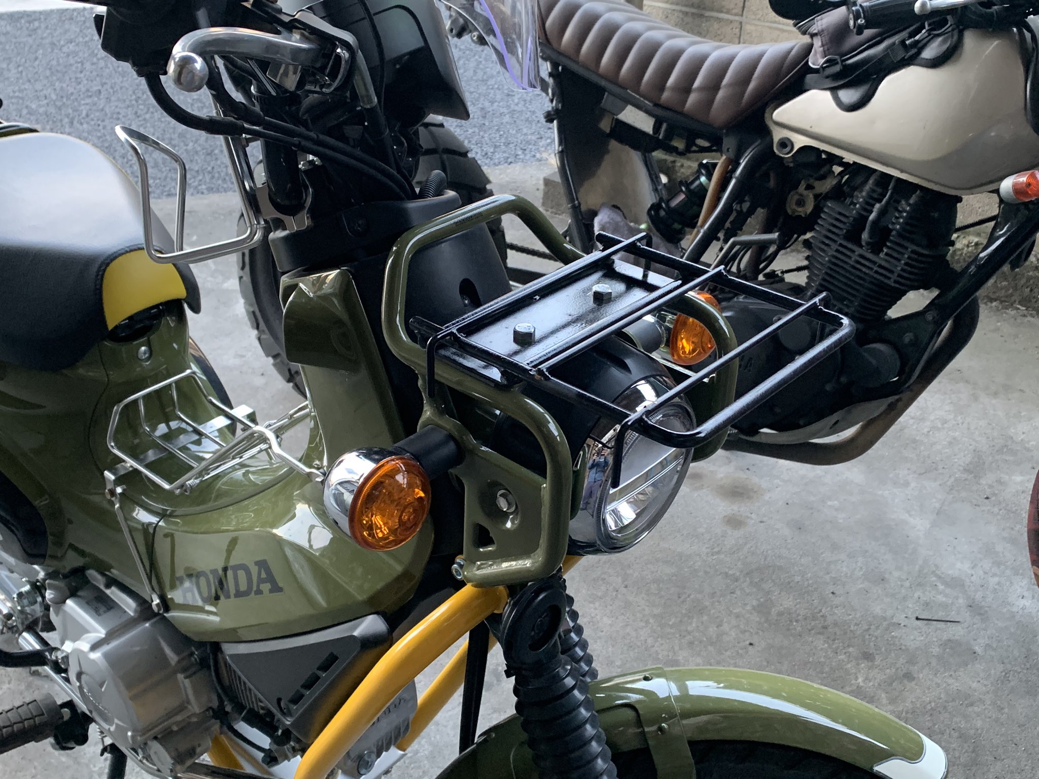 Cc110 アーマック クロスカブ110 カスタム 所々に黄色を入れてた フロントキャリアは自分で作った 試作 フロント リア ベトキャリ マルチバーも黄色に クロスカブ Cc110 スペシャルパーツ武川 キャンプ カブカスタム Cc110 アーマック クロスカブ110 カスタム 所々に黄色を入れてた フロントキャリアは自分で作った 試作 フロント リア ベトキャリ マルチバーも黄色に クロスカブ Cc110 スペシャルパーツ武川 キャンプ カブカスタム