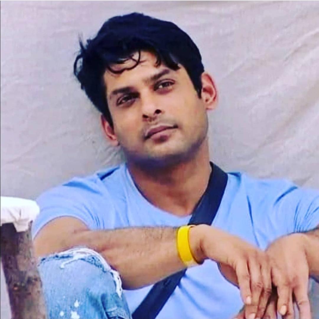 Sonu37500206's tweet photo. Miss u #SidharthShuklaFever https://t.co/trh2HdAj1B