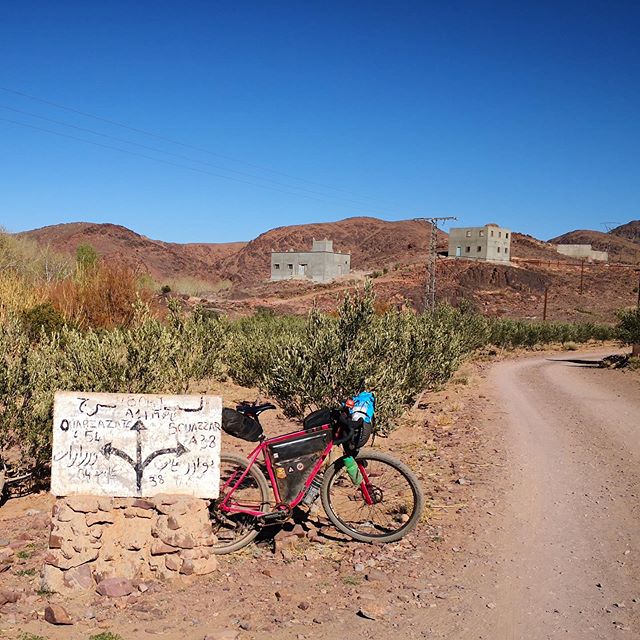 Win, lose or draw. .
.
#atlasmountainrace #amr2020cap105 #bikepacking #bikepackinglife #adventurebybike #salsacycles #salsacutthroat #cycling #morocco

📸 instagram.com/p/B8vUrDWFyIf/ via tweet.photo