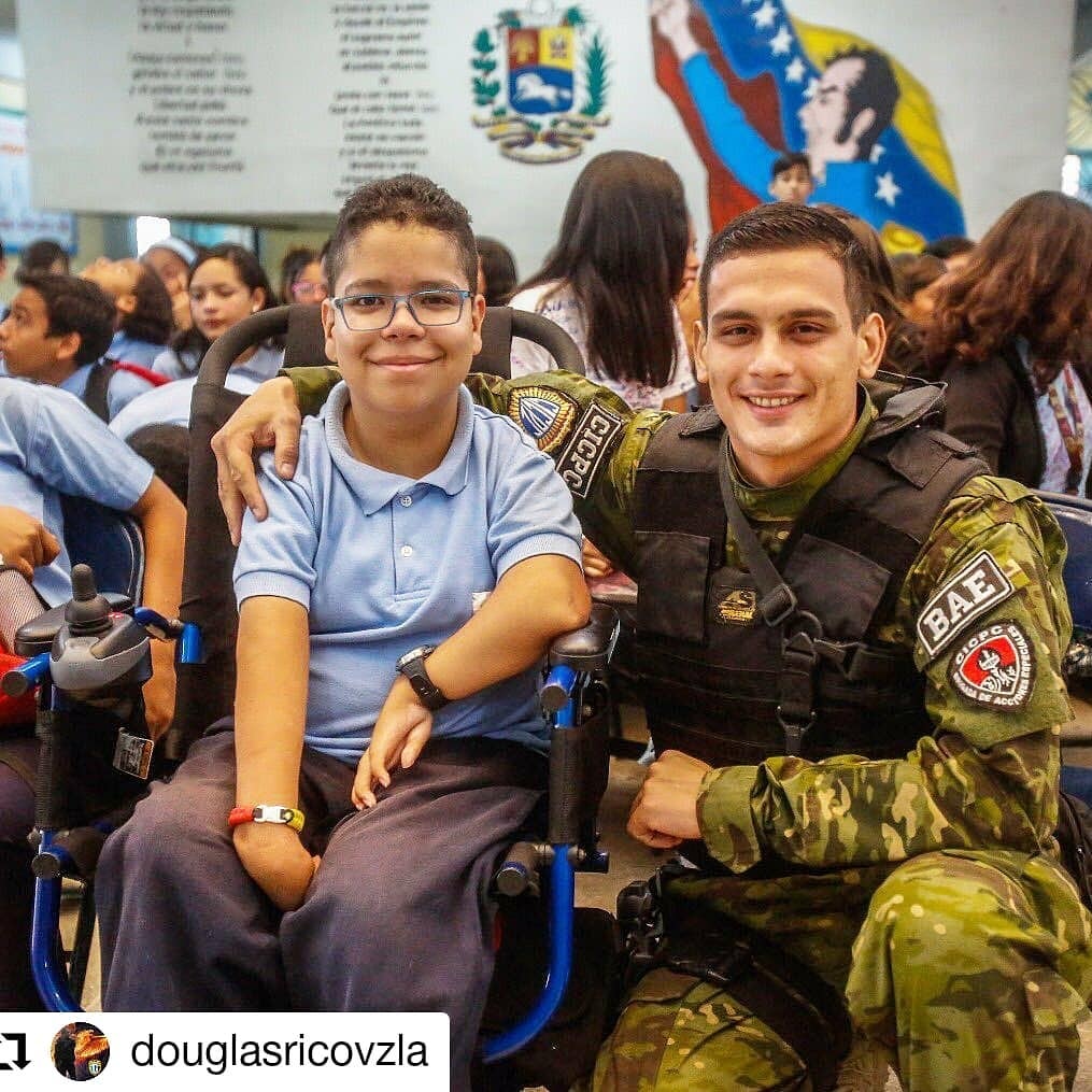 CICPC250's tweet image. #Repost @douglasricovzla
• • • • • •
#YOPROTEJOALOSNIÑOS  #Cicpc #PorTuSeguridad #TuDenunciaEsLaPazDeTodos #Seguridad #DouglasRico #Venezuela #PoliciaCientifica #CriminalisticaCicpc #EficienciaOnada #GobiernoDeCalle #Policia #Criminalistica #paz #instagram #atención