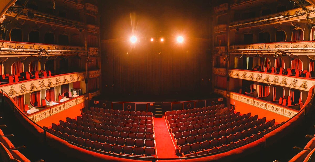 Este es el maravilloso escenario que recibirá el estreno de #VERSUShow el 9 de #marzo. ⁣

Un espectáculo único donde <a href="/danieldiges/">Daniel Diges</a> y <a href="/geronimorauch/">Gerónimo Rauch</a> compartirán sus grandes voces, complicidad y talento en el #TeatroCalderón de #Madrid. ⁣
⁣