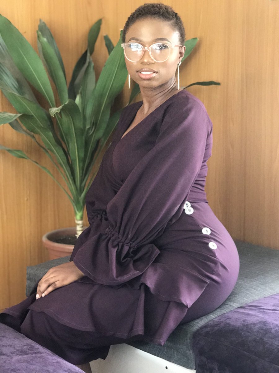 TifehOlalekan's tweet photo. Soon to be doctor serving all shades of beautiful at her year book class symposium. 
#claxixsymposium 
#rememberthename 
#claxix https://t.co/tCj5m3tVx8