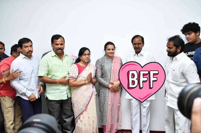 ERIaBHXUwAAZF0T?format=jpg&name=small