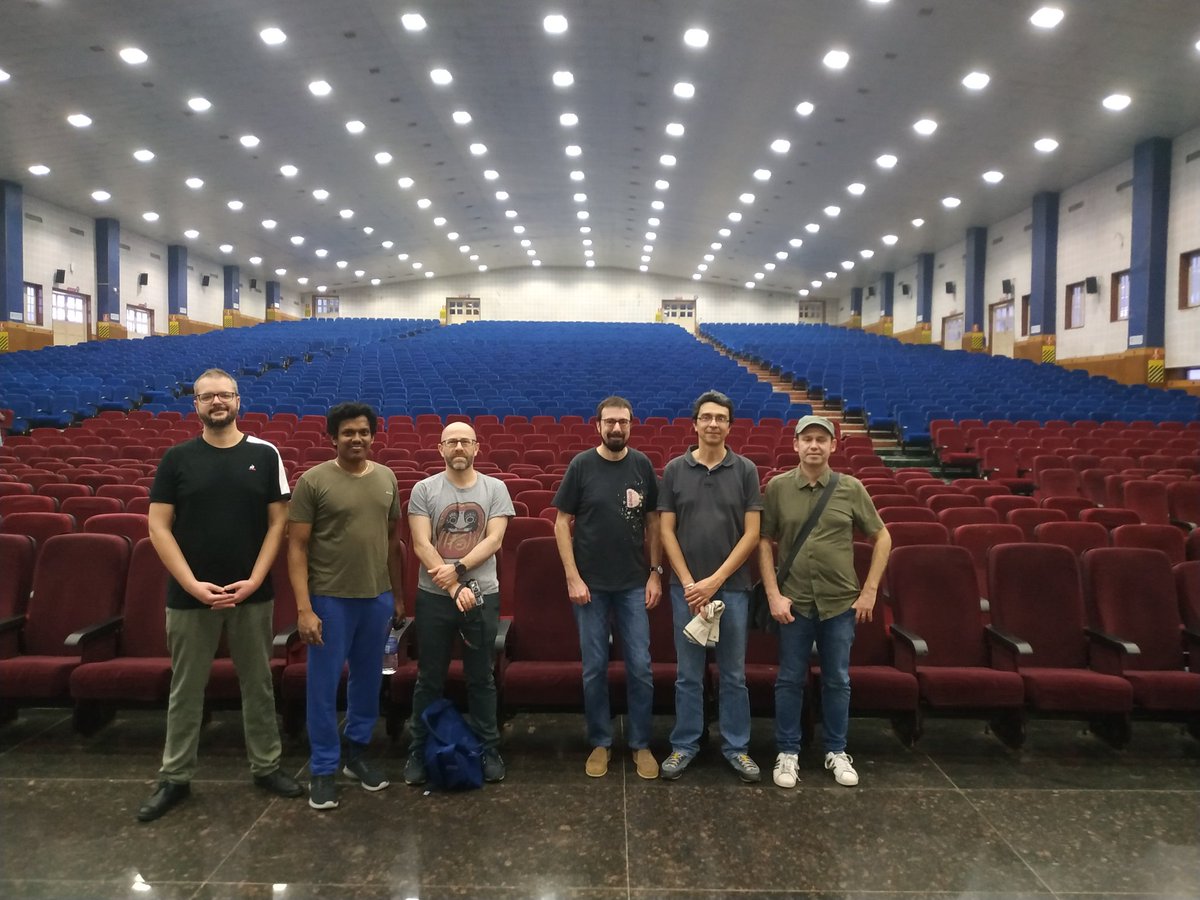 Arunramar18's tweet photo. Biggest conference hall with 5000 seats!!
 SRM-IST, Chennai. https://t.co/13AHo2W92l