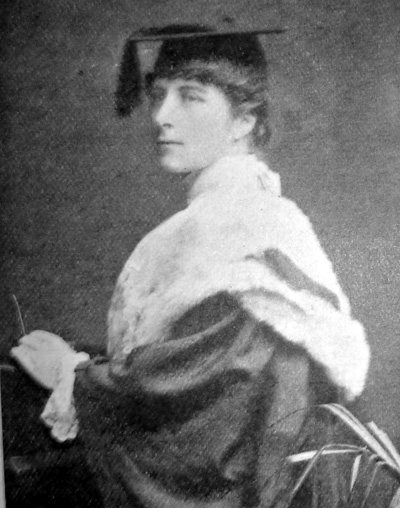 Máire Ní Chinnéide. 1879-1967. Irish teacher, 1st woman president Oireachtas na Gaeilge & promoted Irish! Led group created camogie/camóguidheacht, 1st president  @OfficialCamogie & scored 1st goal! Accomplished author: Peig Sayers life, kid's plays, Grimms' Fairy Tales in Irish!