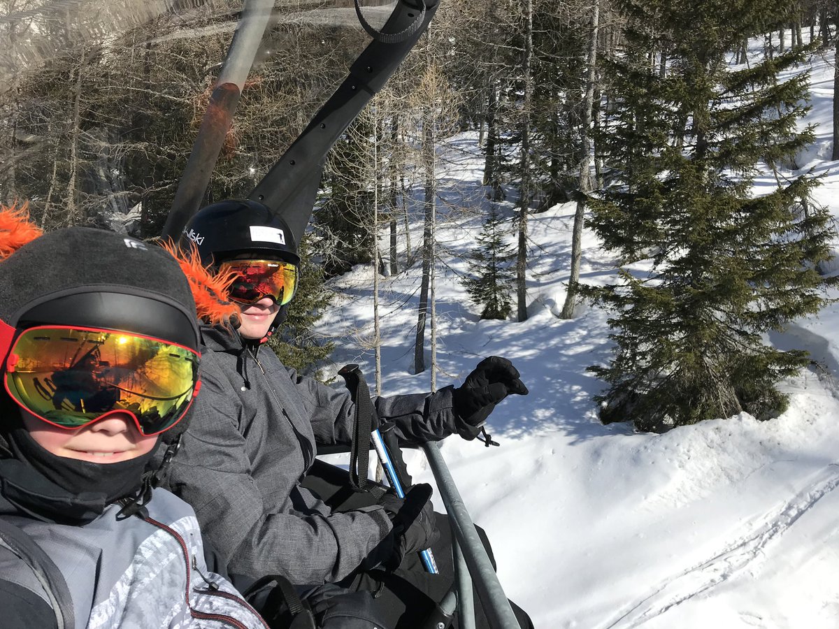 LingfieldSki's tweet photo. Some nice lift pics! #lingfieldski20 https://t.co/pSIpVGHLFx