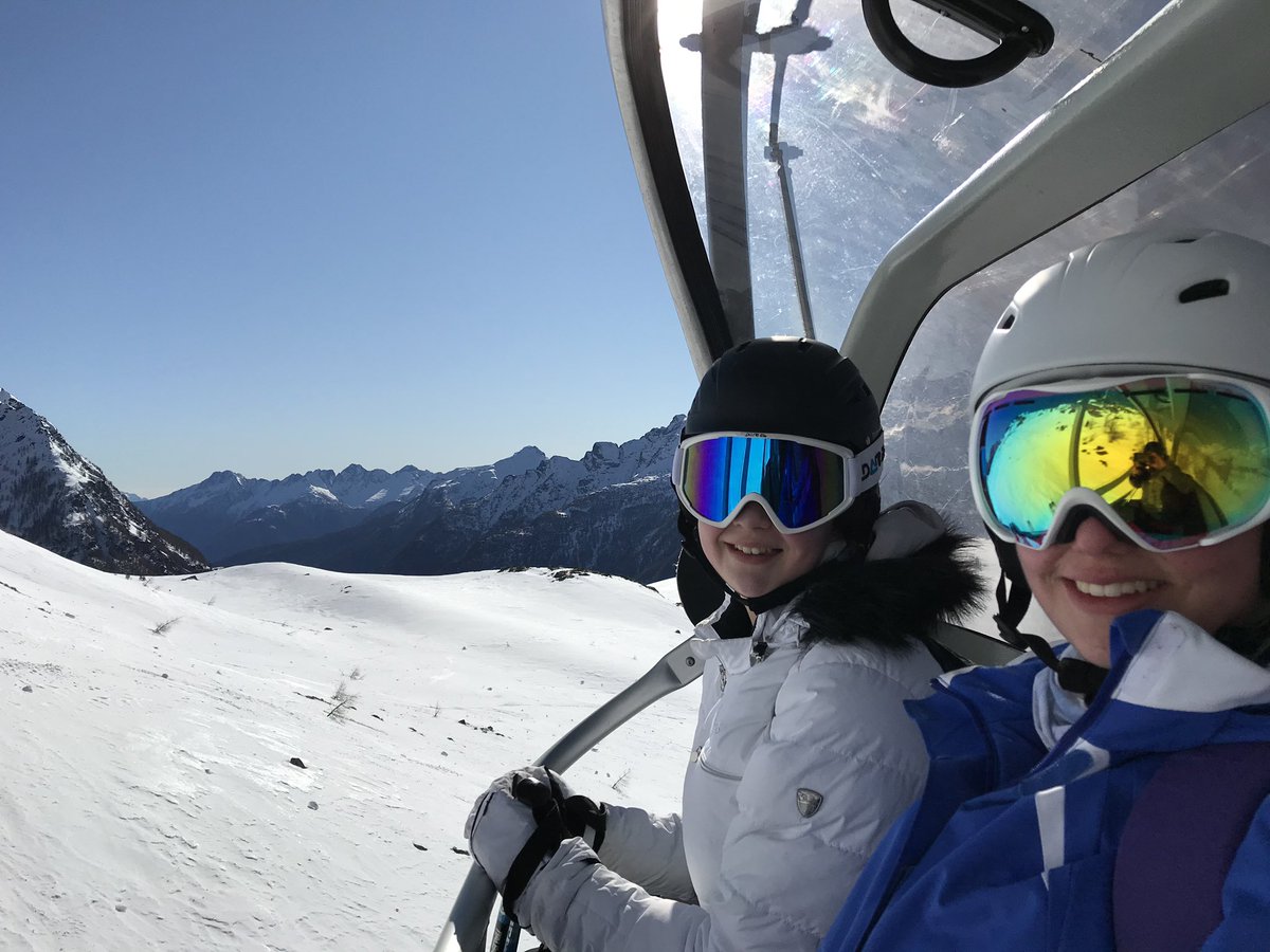 LingfieldSki's tweet photo. Some nice lift pics! #lingfieldski20 https://t.co/pSIpVGHLFx