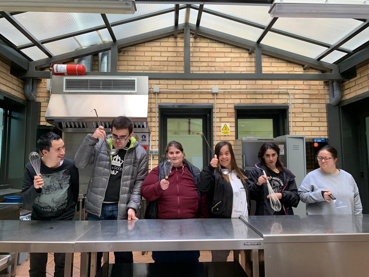 prodisterrassa's tweet photo. 👉Ja som fent classes al Campus Professional Vallparadís! Un espai idoni per fer els nostres cursos professionalitzadors d’hostaleria. Gràcies al conveni amb @ajterrassa  podrem disposar d’aquest espai🧑🏻‍🍳👩🏽‍🍳

#JuntsSomCapaços #EscolaProfessional https://t.co/GYEwYg9mPY