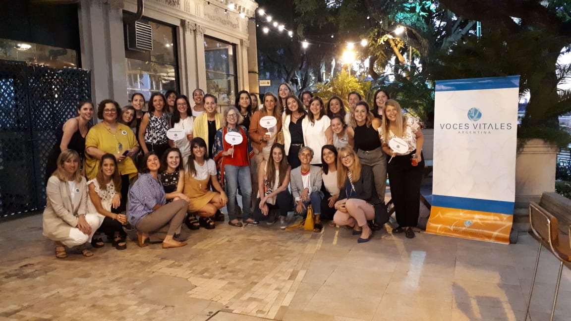 FlorezStutz's tweet photo. @VocesVitalesAr tiene el propósito de identificar Mujeres Líderes e invertir en su desarrollo .En esta red, todas, tenemos una misión, raíces en la comunidad, habilidad para conectar, concretamos ideas audaces y  estamos dispuestas a devolver lo recibido. Así nació el Alumni❤ https://t.co/7GHPxQsJ80