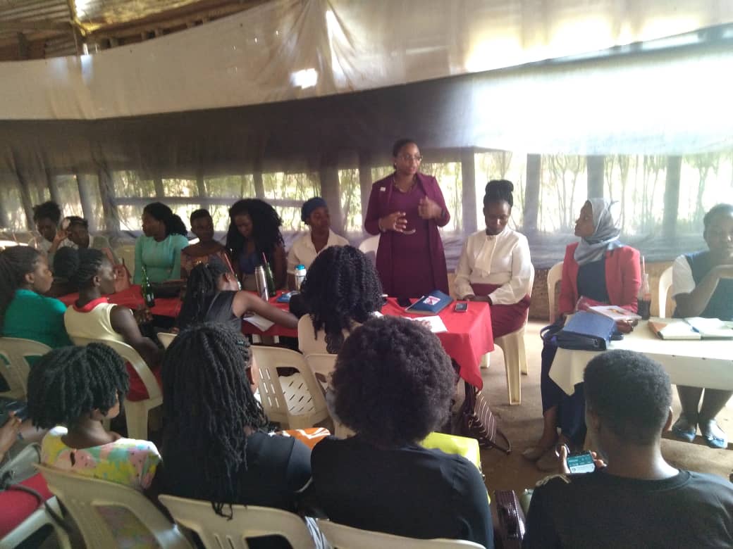 flaviakalule's tweet photo. CONFIDENCE: WHAT EXACTLY DOES IT MEAN? MEETING WITH KYAMBOGO UNIVERSITY WOMEN STUDENT LEADERS https://t.co/KJUklPzF1F
Yesterday met the Women League of @kyambogou with @SautiSharon. Being #Bold4Change is overcoming your fear&amp; doing what needs to be done. @RoySsemboga @HEBobiwine https://t.co/cQufXYofJ6