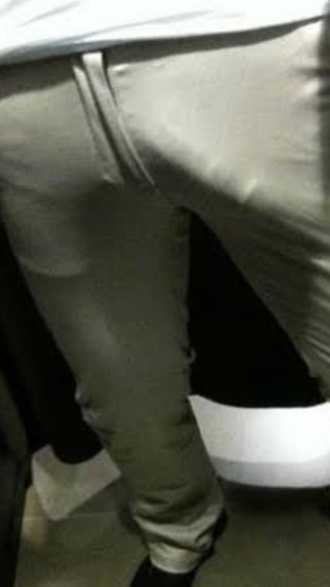 YARRAĞIMIN PANTOLON İÇİNDEKİ HALİ,SERTLEŞMİŞ VE DAMARLARI ÇIKMIŞ HALİNİ GÖRMEK İSTEYEN EVLİ ÇİFLER VE DİĞERLERİ TAKİP EDİN MESAJ YAZIN GERCEĞİNİ VE CANLISINI GÖRMEK İSTEYENLERE ÖZELDEN YARRAĞIMIN CANLI VIDEOSUNU ÇEKİP GÖNDERICEM SÖZ.SİZLER İÇİN BURADAYIM.