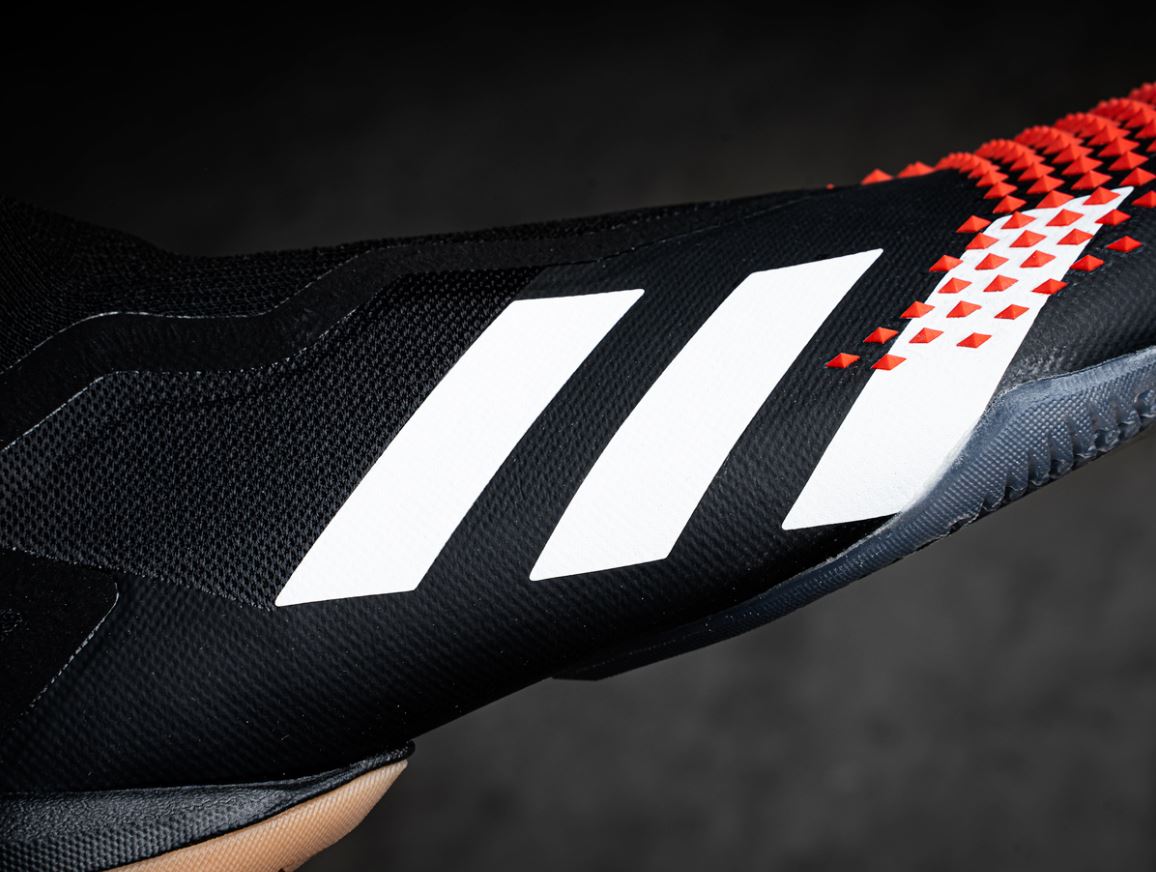 futbolemotion's tweet photo. Pásate al lado salvaje de la vida💥
--
📕Así es la nueva @adidasfootball Predator 20+ IN: https://t.co/V780DYU9uE
—
#adidasFootball #adidasPredator #Predator20 #PredatorMutator #adidasFutsal #futbolsala #futsal #zapatillasadidas #FutbolEmotion https://t.co/Gb9mLCUnMt