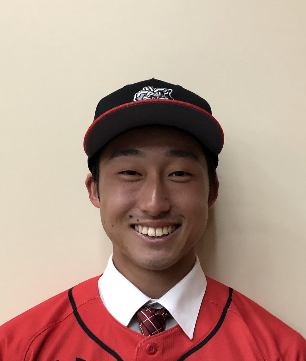 fightingdogs_dk's tweet photo. 新人紹介シリーズ

#9 尾野 翔一　おの　しょういち
外野手　20歳　右投右打　福岡県出身　176cm 84kg

球歴: 早鞆高校 - 九州総合スポーツカレッジ

明るいピュアキャラ✨✨脱いだら凄いよ❤️もちろん好きな食べ物は、肉🍖

#独立リーグ
#筋肉マン
#俊足 https://t.co/3zcmc01nbw