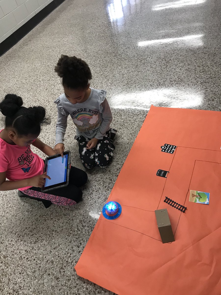 MrsGilmore6's tweet photo. @JeriB_EdTech is definitely @Sphero Hero!!! We are brushing up on our map skills and using spheros to navigate through our neighborhoods! The students can’t wait to try this again @UNCGMSPS !!! https://t.co/wxH586yvd0